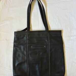 B. Makowsky Black Leather Shoulder Bag